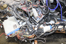 Load image into Gallery viewer, JDM 1994-1997 Nissan Skyline R33 S2 Motor RWD 5 Speed RB25DET 2.5L 6 Cyl Engine