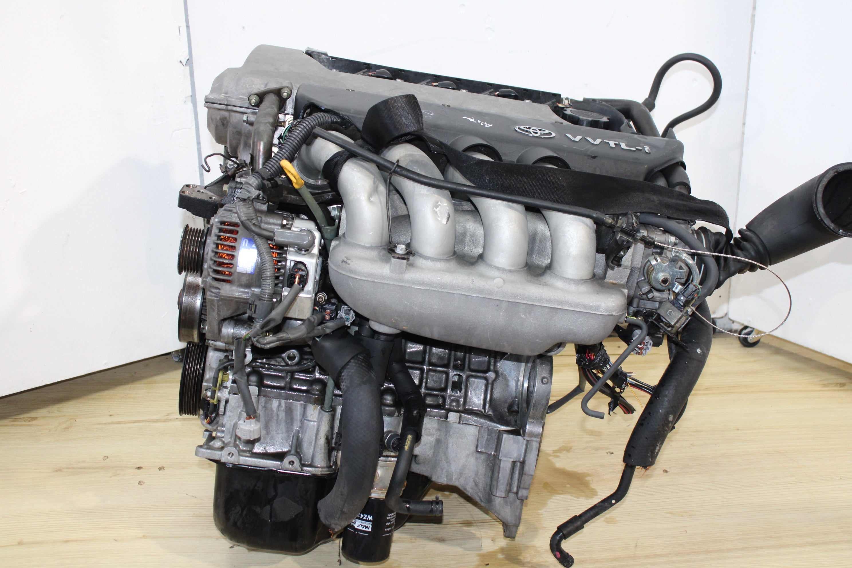 JDM 2000-2005 Toyota Celica GTS Motor 2ZZGE 1.8L 4 Cyl Engine