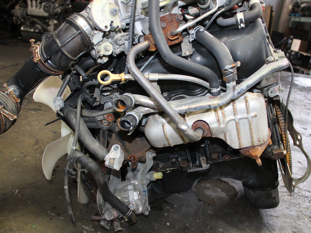 JDM 1996-2004 Nissan Pathfinder, Xterra Motor VG33 3.3L 6 Cyl Engine