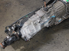 Load image into Gallery viewer, JDM Toyota Hilux Surf RZN185 2.7L Motor 3RZ-FE Engine w/ 4WD automatic transmission
