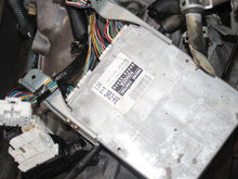 Load image into Gallery viewer, JDM Toyota Hilux Surf RZN185 2.7L Motor 3RZ-FE Engine w/ 4WD automatic transmission