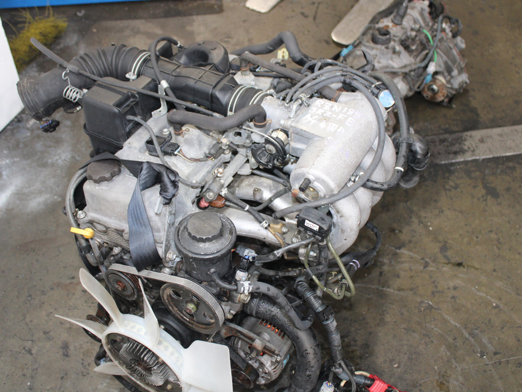 JDM Toyota Hilux Surf RZN185 2.7L Motor 3RZ-FE Engine w/ 4WD automatic transmission