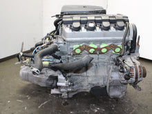 Load image into Gallery viewer, JDM 2001-2005 Honda Civic Engine D15B Sohc Non Vtec Motor D17A 5 Speed MT