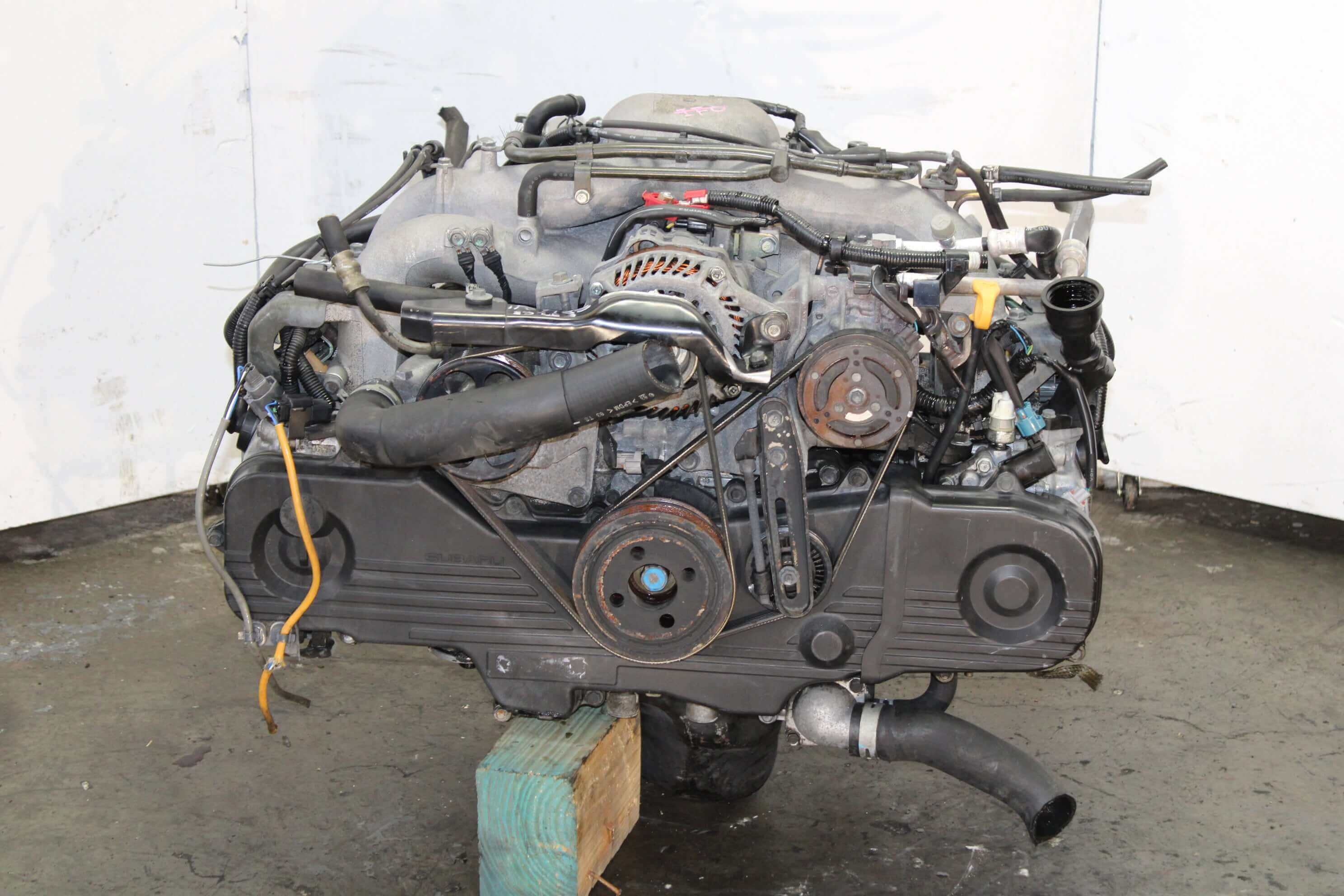 SERO 中古   エンジン　2JL-050862 JDM 2006-2009 Subaru Impreza, Legacy, Outback Motor EJ25-SOHC-2GEN